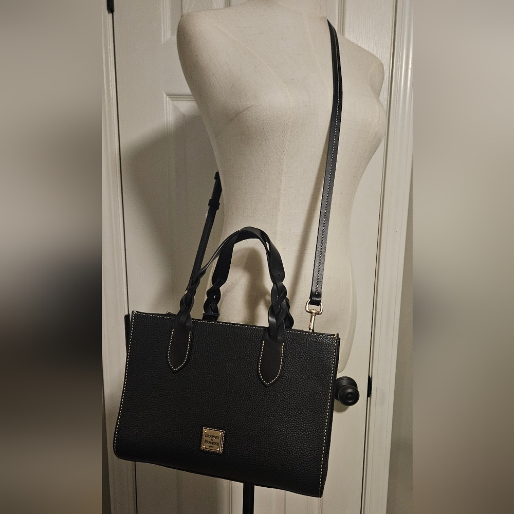 NWT Dooney& Bourke Gia Satchel: Black On Black Pebble Grain Leather